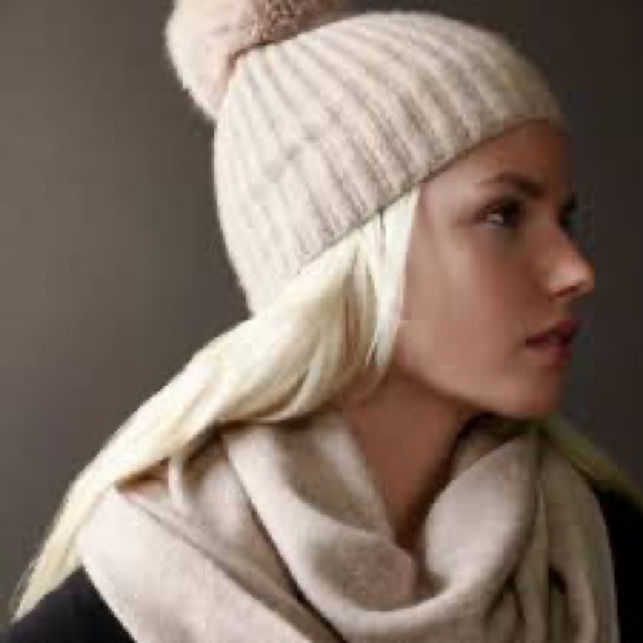 RH Cashmere Pom Beanie - Picture 3 of 5